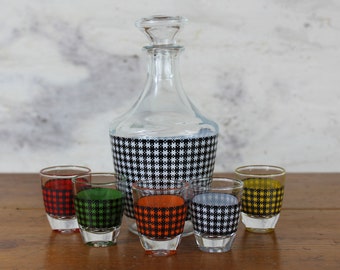 Decanter and 5 glasses, French vintage decanter, 40ml, houndstooth decanter, French decanter and 5 glasses, French vintage, retro glassware,