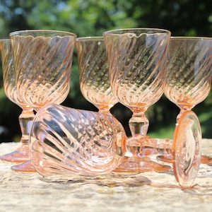 6 Rosaline, 5 cl, roze glazen, kleine wijn- of aperitiefglazen, 4&quot;, Rosaline, swirl-ontwerp, Franse vintage, Arcoroc-glazen, glaswerk uit de jaren 60,