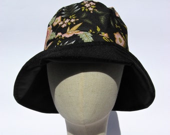 Chapeau de pluie noir, chapeau imperméable floral, chapeau de poche de voyage, chapeau de style cloche des années 30, taille M