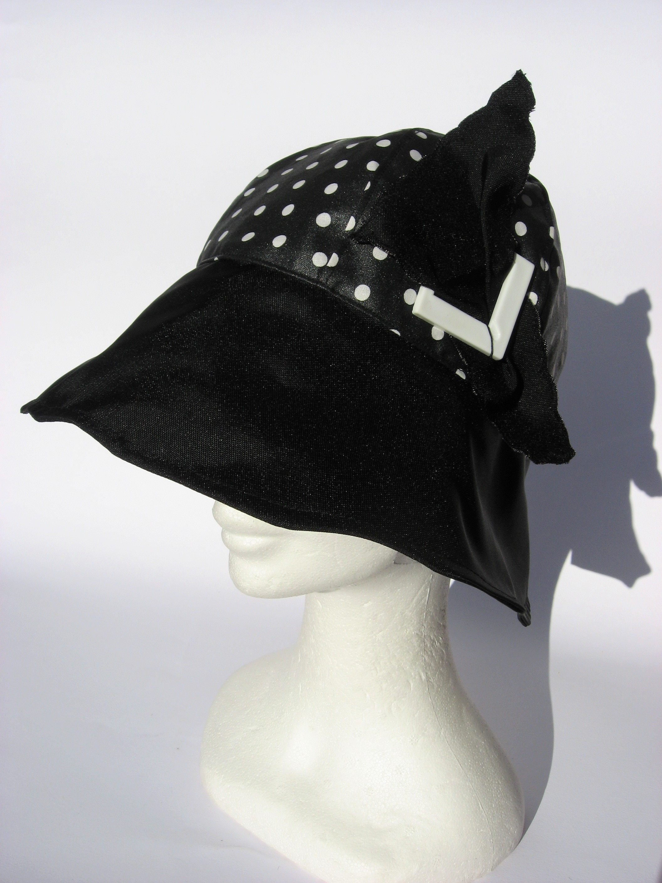 rojo y negro sombrero de campana de mujer Tamaño 56cm Sombrero de lluvia Accesorios Sombreros y gorras Sombreros de vestir Sombreros cloché sombrero impermeable 