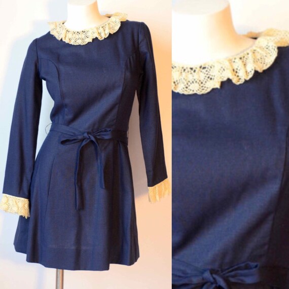 60s Navy Blue Mod Dress with Peter Pan Cream Croch