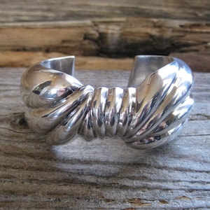Bayanihan Bracelet - Etsy