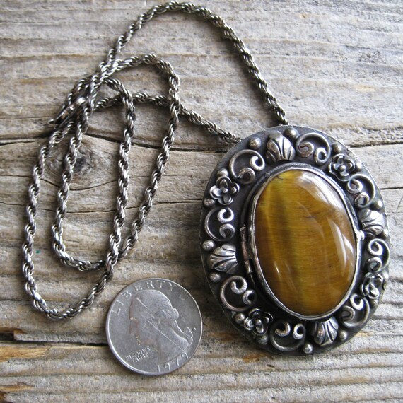ca 1950 secret Taxco TIGER'S EYE 2 1/4" LOCKET antique collectible pendant brooch, 18" chain necklace, hidden poison snuff stash. Mourning. View 6