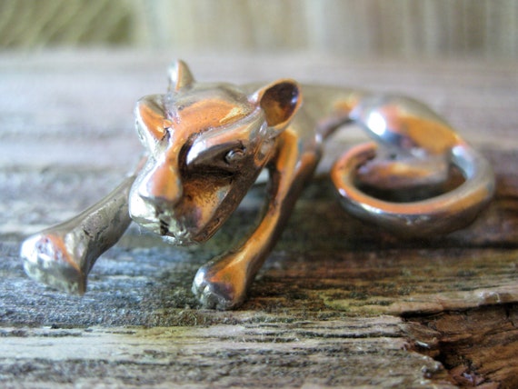 JAGUAR BROOCH solid cast 970 silver by highly coll