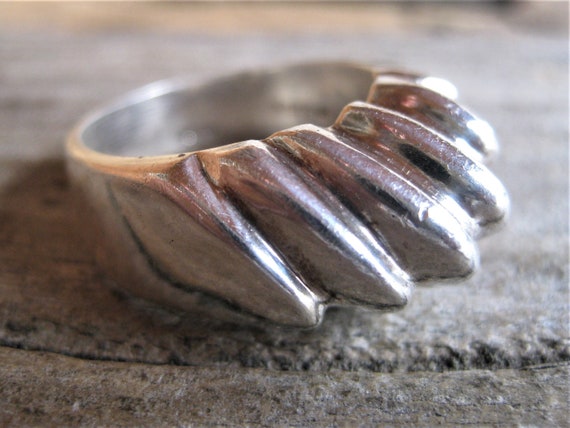 Solid STERLING wave DOME RING, size 7.5 . Taxco a… - image 1