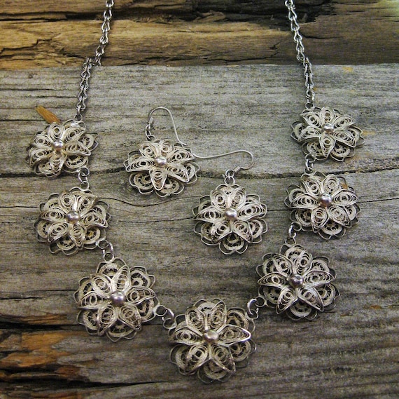 Filigree Flower Earrings Filigree Flower Earrings