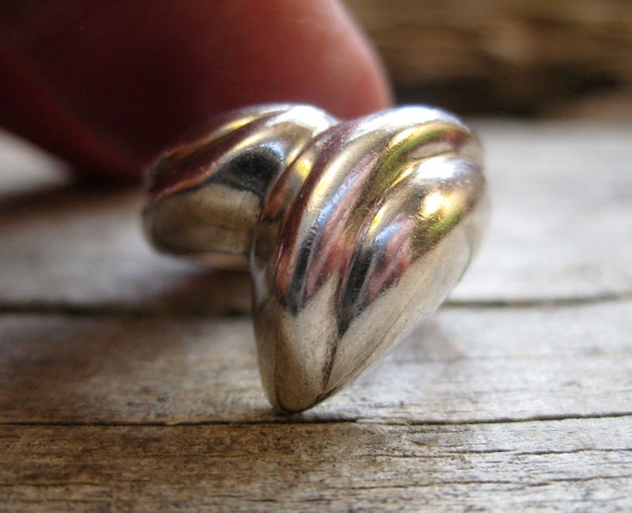 solid STERLING BAND RING, size 5. Signed, dimensi… - image 2