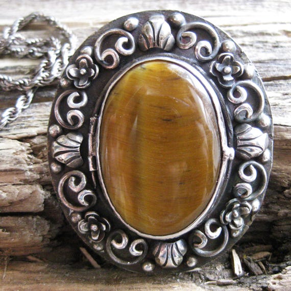 ca 1950 secret Taxco TIGER'S EYE 2 1/4" LOCKET antique collectible pendant brooch, 18" chain necklace, hidden poison snuff stash. Mourning. View 3