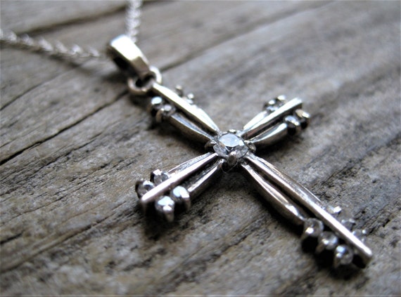 ca. 1950 sterling 19 DIAMOND CROSS crucifix PENDA… - image 2