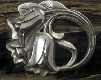 ca. 1930 Art Deco FLOWER BROOCH pin, STERLING circular Bluebells, Lily of the Valley motif. Light for a cardigan or blouse. Quality vintage.