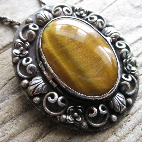 ca 1950 secret Taxco TIGER'S EYE 2 1/4" LOCKET antique collectible pendant brooch, 18" chain necklace, hidden poison snuff stash. Mourning. View 4