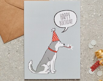 Könnte beinhalten: Eine graue Karte mit einem Cartoon-Husky, der einen rot-weißen Partyhut trägt und einen Party-Bläser hält. Die Karte trägt den Text "Happy Birthday!" in einer Sprechblase über dem Husky.
