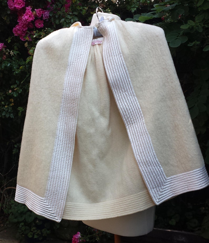 Doll Clothing Vintage Clothing . 1940/'s Ivory Cream Wool Childs Warm Cape Doll Cape