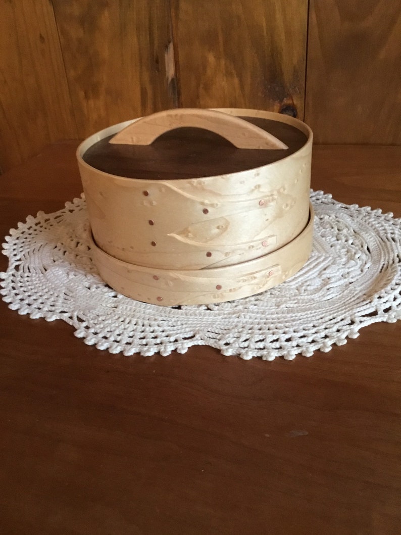 Shaker Style Small Round Earring Case in Birds Eye Maple with Black Walnut