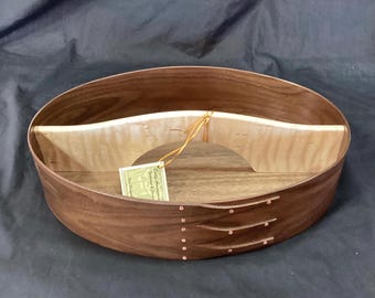 Portabotellas de nogal negro extra profundo con separador de arce rizado n.° 8