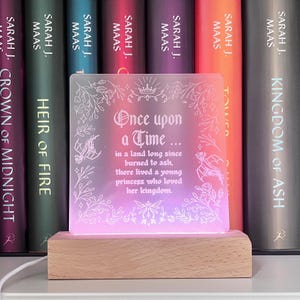 Throne of Glass Bookshelf Decor: Aelin Galathynius LED Sign