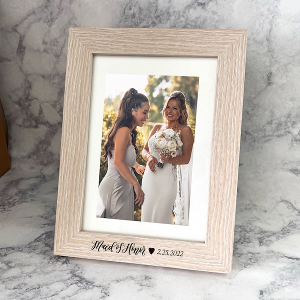 Maid of Honor Picture Frame - Engraved Wood Picture Frame - Best Friend Photo Frame - Wedding Day Thank You Gift - Bridal Party Custom Gifts