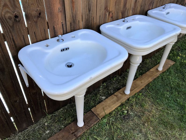 Antique J.L. Mott Porcelain Peg Leg Bath Sink Sinks Etsy