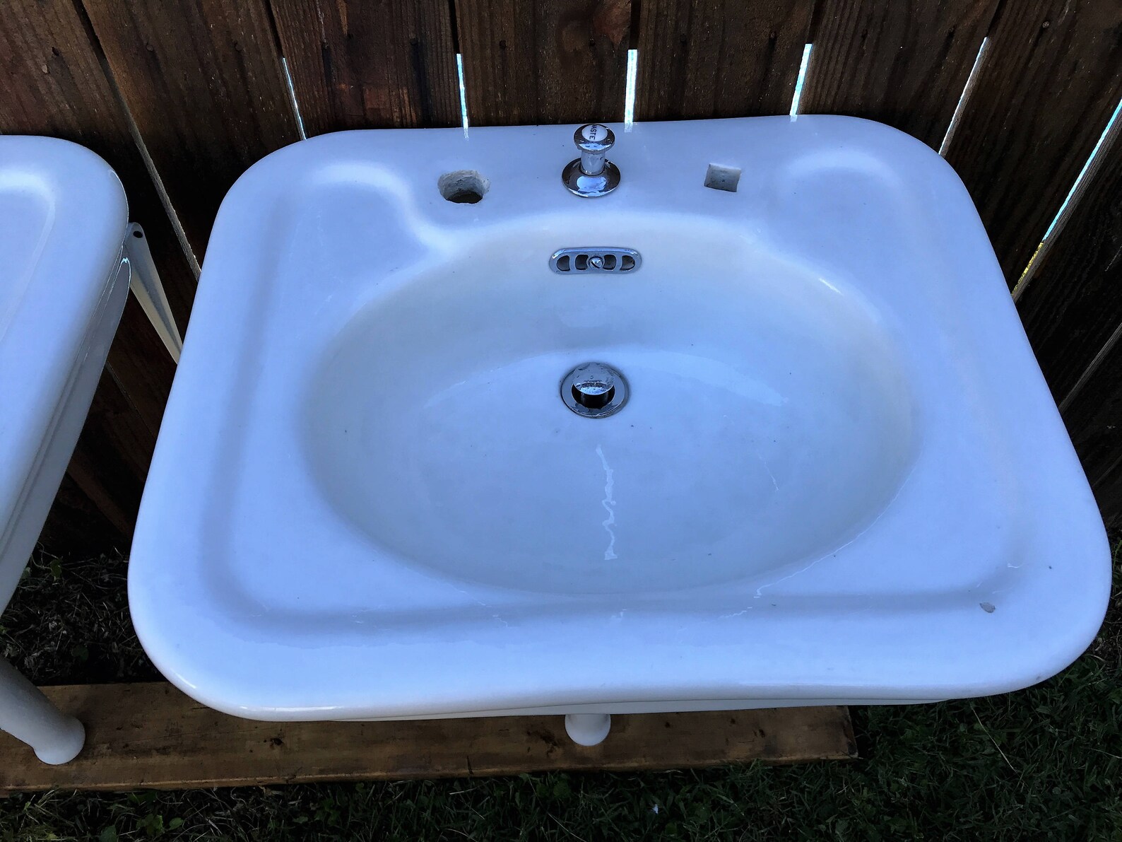 Antique J.L. Mott Porcelain Peg Leg Bath Sink Sinks Etsy