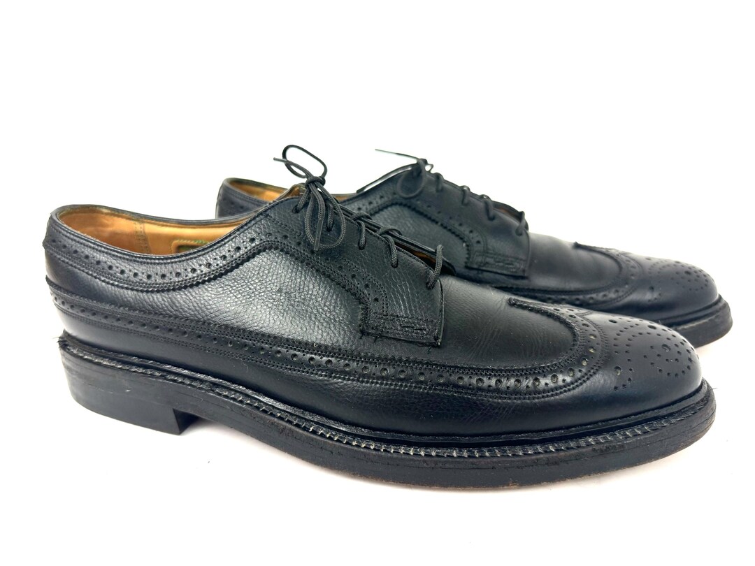 90's Men's Black Wingtip Shoes by Royal Imperial Florsheim