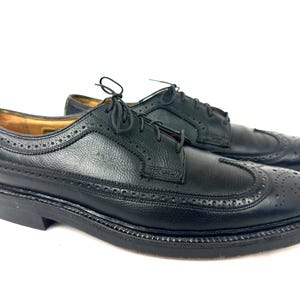 Vintage Florsheim Royal Imperial Black Leather Wing-tip Shoes Men’s 9 B