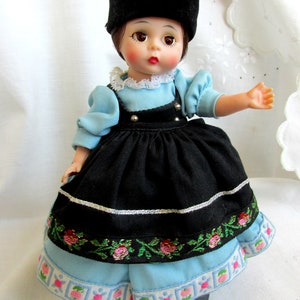 Madame Alexander International Puppe &quot;&quot;Rumänien&quot;&quot; - Vintage.&quot;