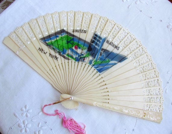 Folding Hand Held Fan United Nations Souvenir - Vintage