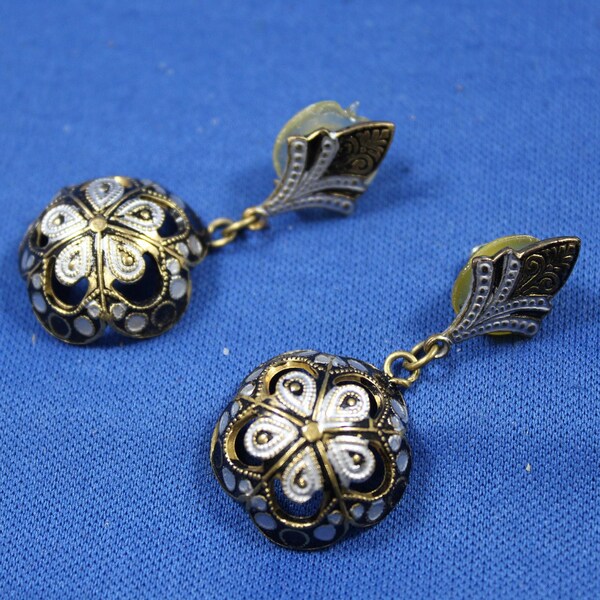 Spanish Toledo Damascene Style Dangle Earrings, Gold tone Metal, Great Spanish Design, Collectible Costume Jewelry