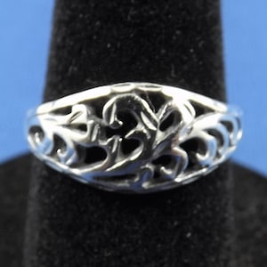 Sterling Silver Ring, Floral Scroll Design, 925 Sterling Silver, Estate Jewelry, Size 6, 1.7 Grams, Open Scroll Work, Classy Style Ring