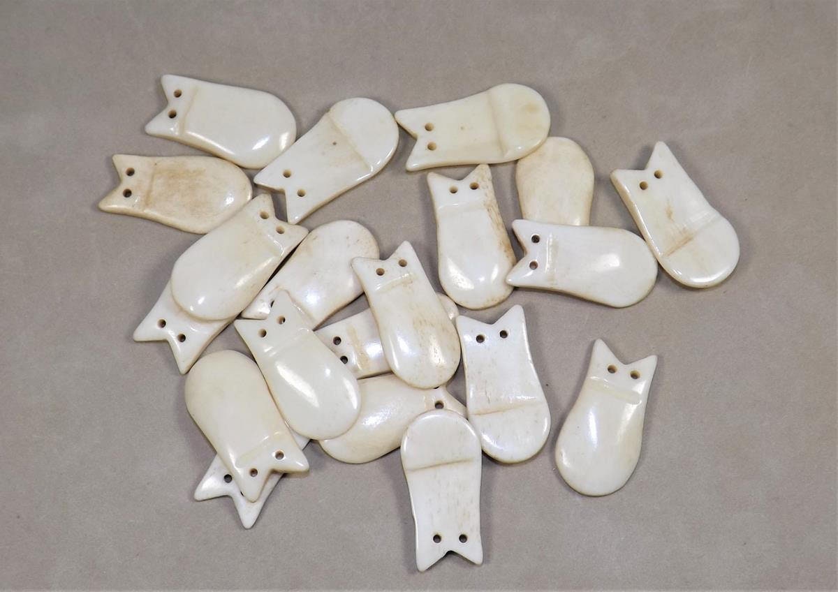 20 Carved Bone Teeth Replica elk teeth for Replica Crow Etsy
