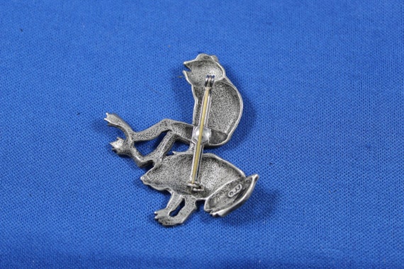 Leap Frog Brooch, Pewter tone, Made by JJ, Name B… - image 3