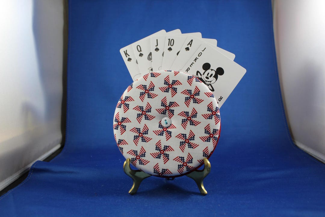 Playing Card Holder for Arthritic Hands, Padded Holder for Card Games ...