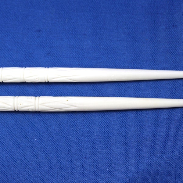 Carved Bone Hair Sticks, Qty of 2, Tribal Supply, Indian type Craft Supplies, Stick Barrett Supply, Native American Style Supply, BPT2