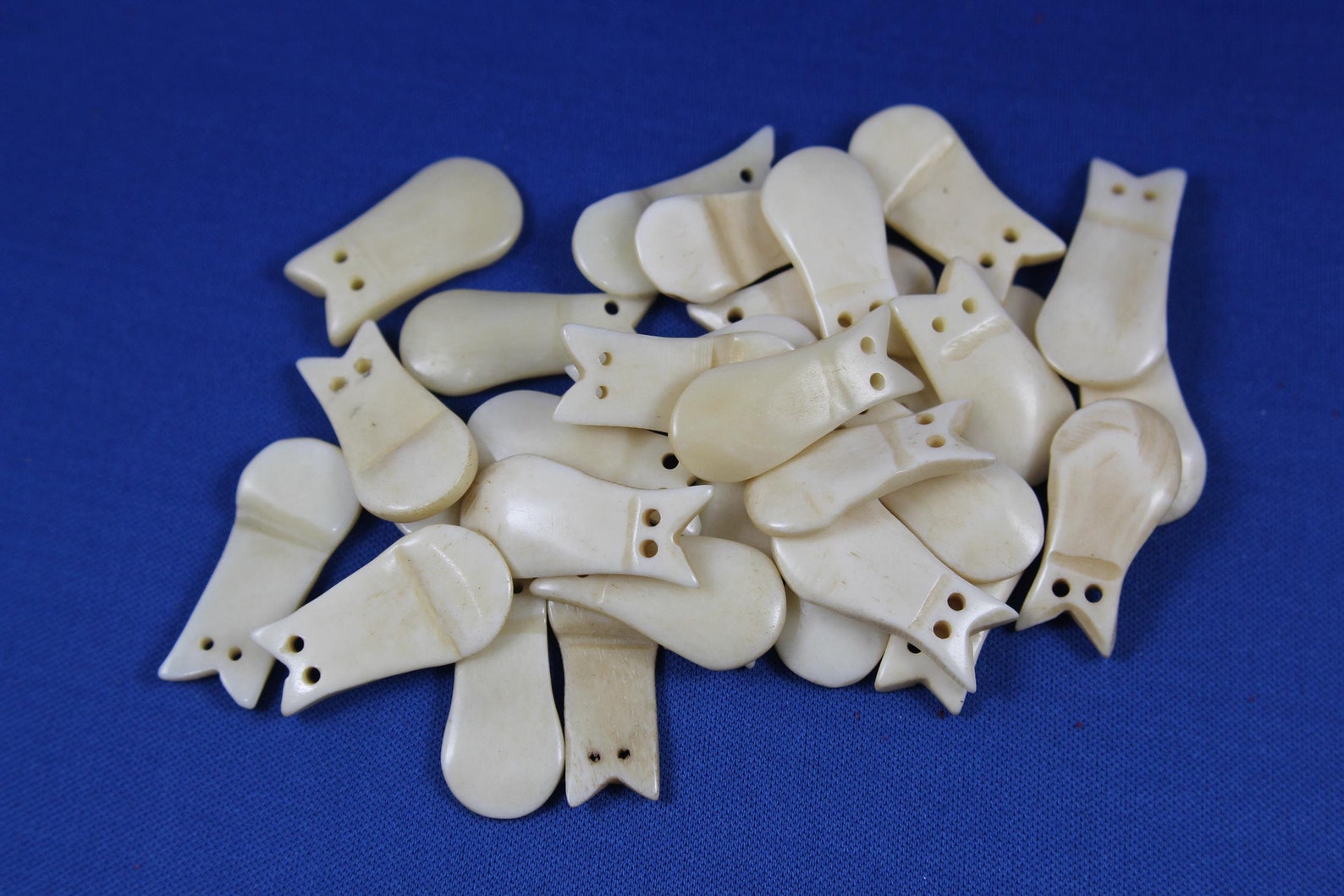 Carved Bone Elk Teeth Qty of 10 Replica elk teeth Crow Etsy