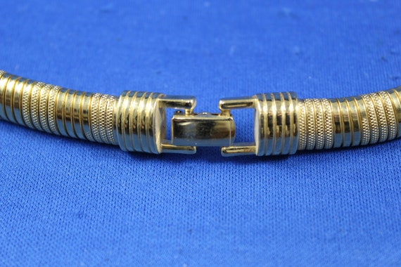 Lisner Choker Necklace, Gold tone Flex Collar, Fl… - image 9