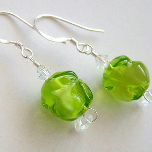 Lime Zest Earrings, Lime Green Czech Glass Earrings, Vintage Czech Glass Silver Earrings, Green Glass Drop Earrings, Vintage Jewelry