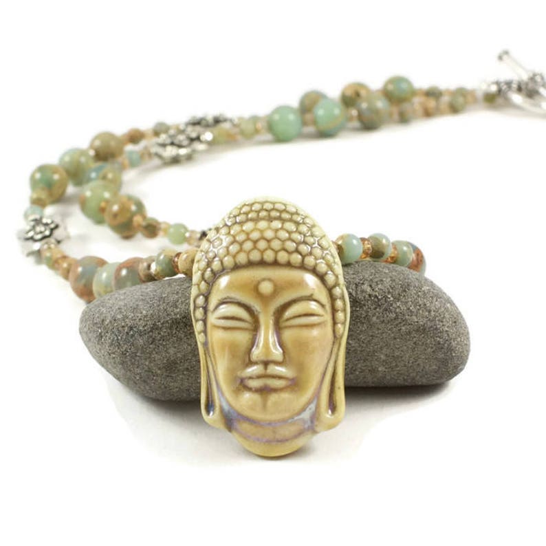 Female buddha necklace Clearance