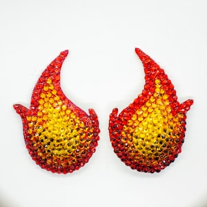 BESTÄLLNINGSTILLVERKAD - Röda flammiga pastejer (4,5 cm, 5 cm, 5 cm, 7,5 cm)
