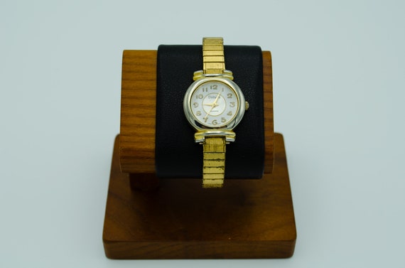 Women's Details Gold Tone Wristwatch NEW BATTERY - image 2