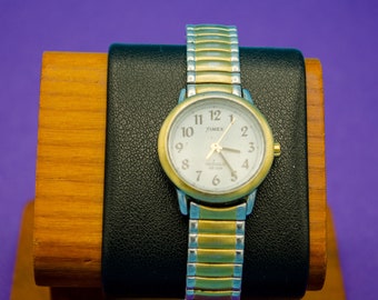 Ladies 2-Tone Silver & Gold Vintage Timex Wrist Watch