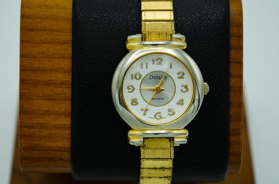 Women's Details Gold Tone Wristwatch NEW BATTERY - image 1