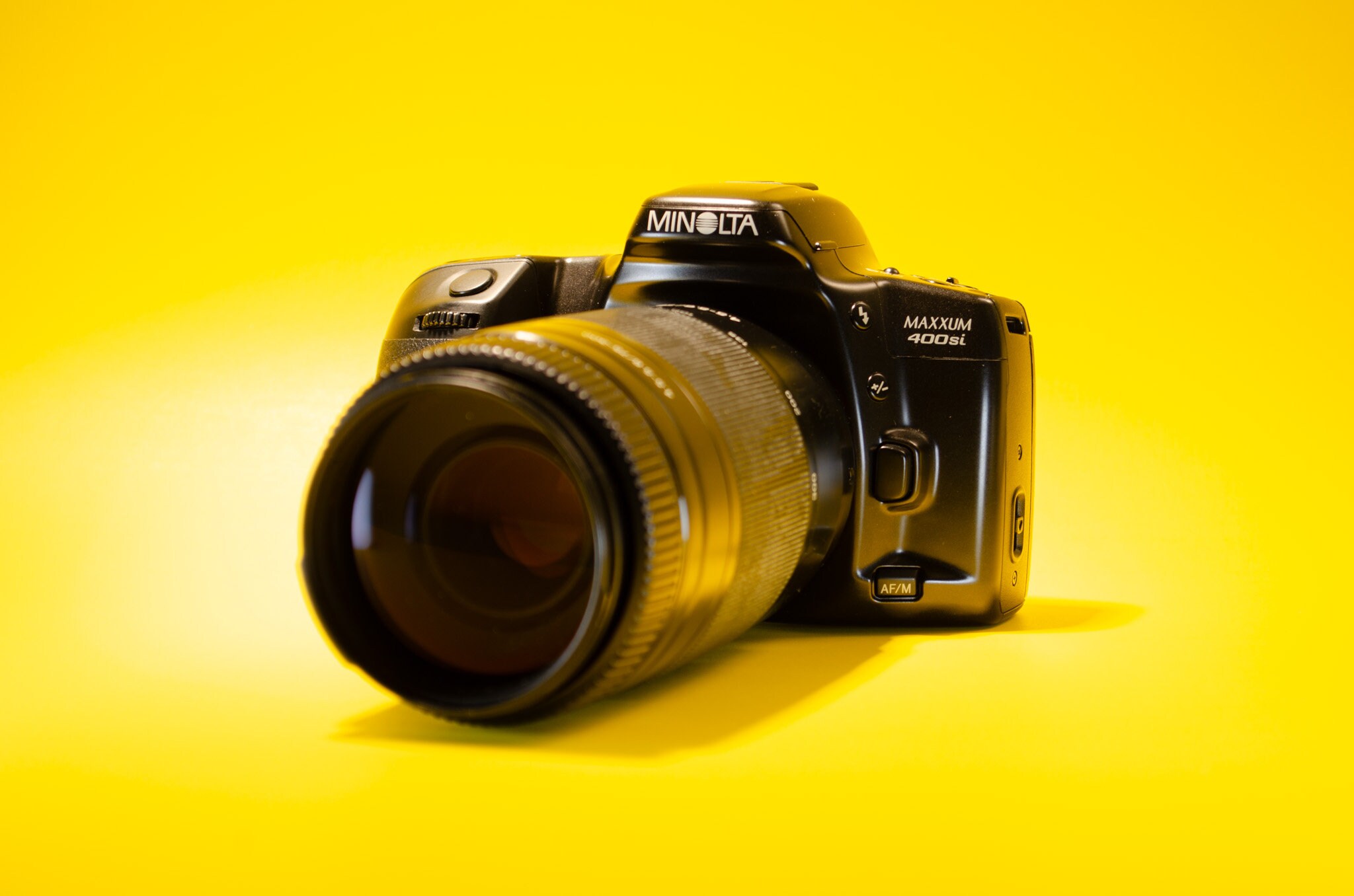 MINOLTA　MAXXUM 400si　フィルムカメラ Minolta Maxxum 400si 35mm film SLR – New Wave Pool