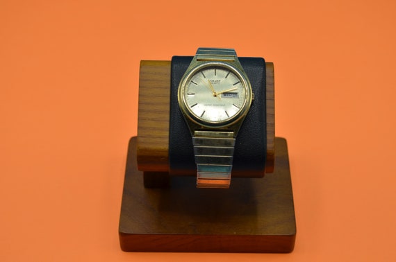 Vintage Sharp Day and Date Wristwatch - image 2