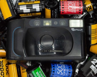 Fuji DL-55 35mm Autofocus Point and Shoot Film Camera