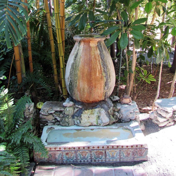 Hemingway House Cats Water Bowl - formerly Sloppy Joe's urinal - Key West