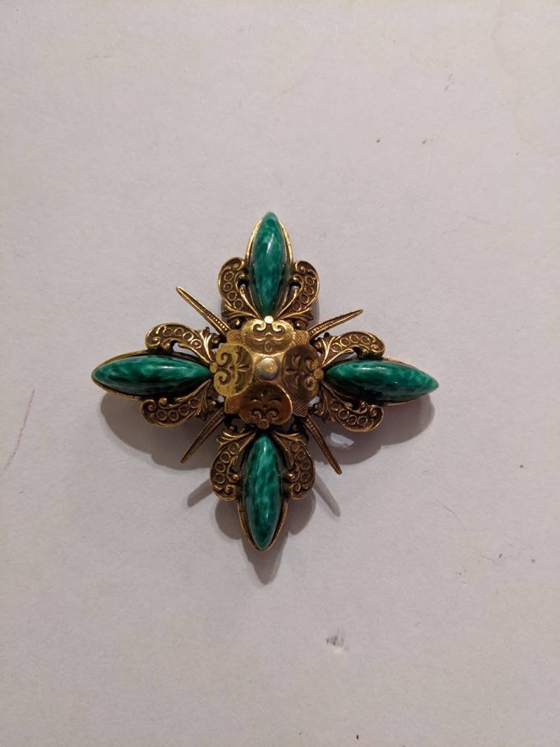 Vintage Accessocraft Brooch Pendant