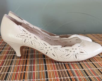 Vintage White Leather Cutout Heels |  Bridal Wedding Shoes
