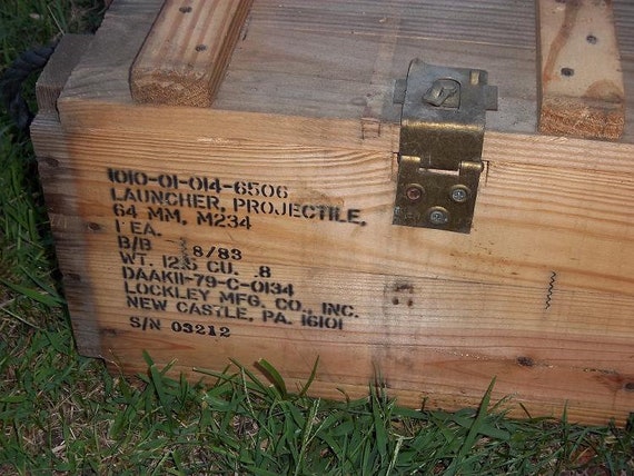 Caisse militaire de munitions en bois
