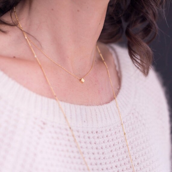 Short Necklace Small Shiny Gold Cube Pendant With Very Fine Mesh