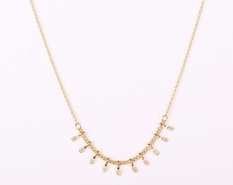 Etincelle Fine and Delicate Choker Necklace with Small Golden Tassel Chain